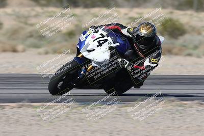 media/Jan-15-2026-Racers Edge (Thu) [[dfebeb70ab]]/3-B Group/Session 4 (Turn 6 Inside)/